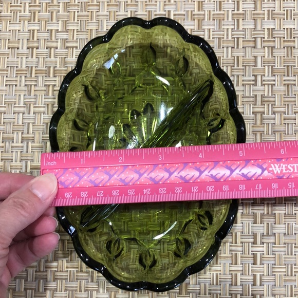 Vintage Anchor Hocking Avocado Green Oval Thumbprint Pattern Divided Relish Dish - Picture 10 of 10